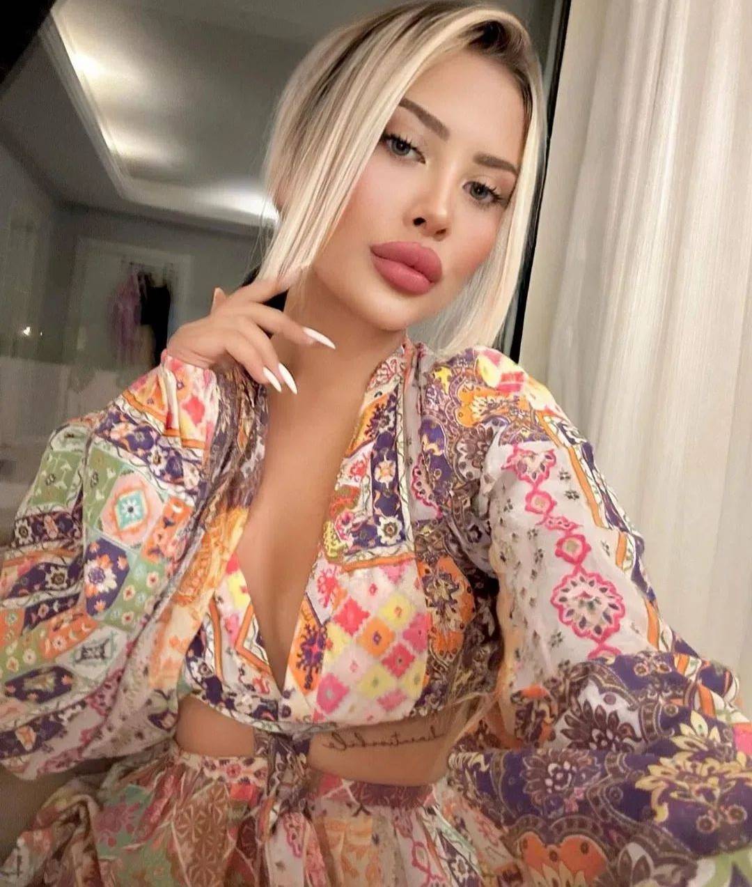 Ataköy Escort Bayan Esra İle Sıcak Anlar